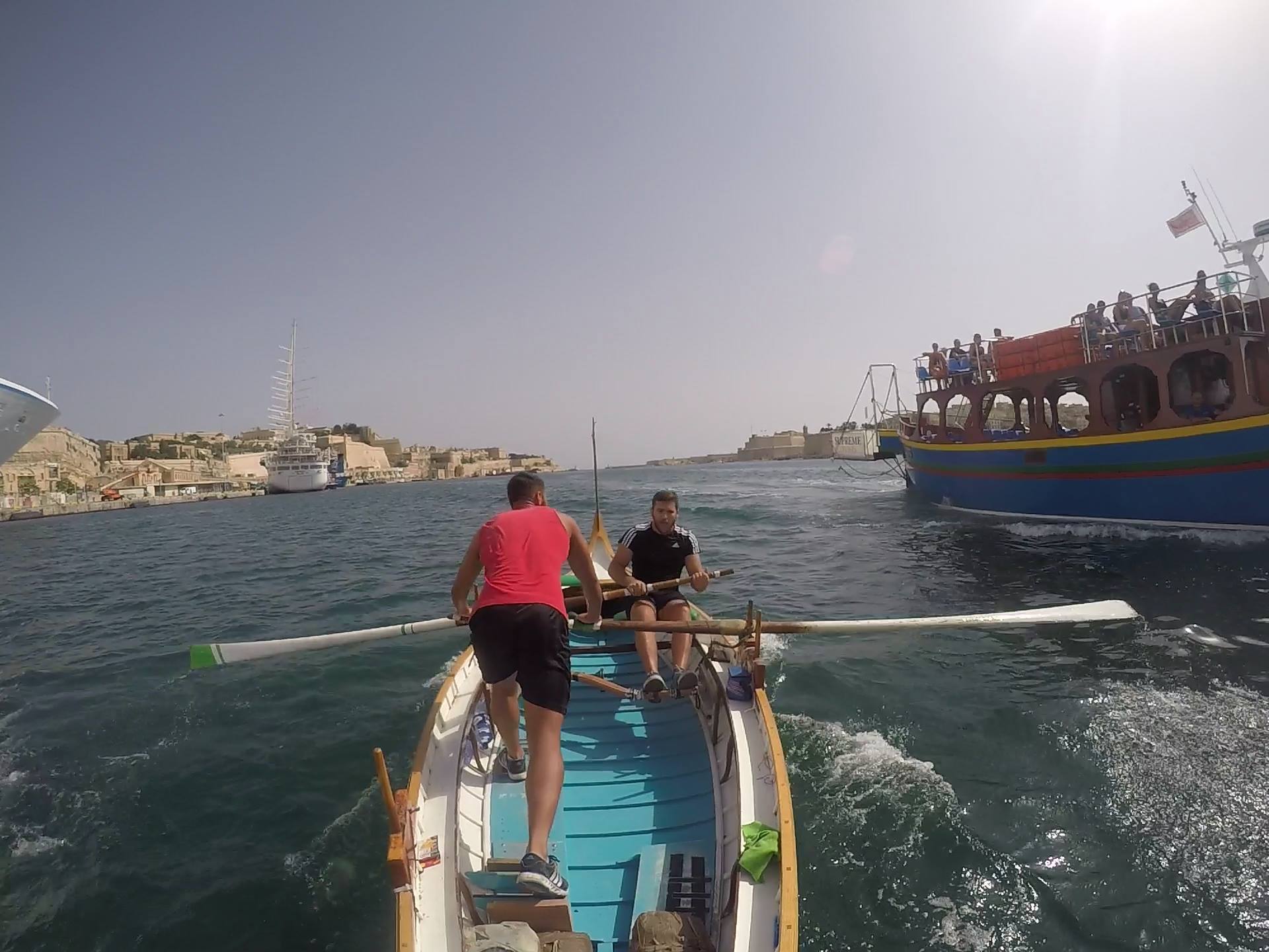 pic-regatta-closemiss